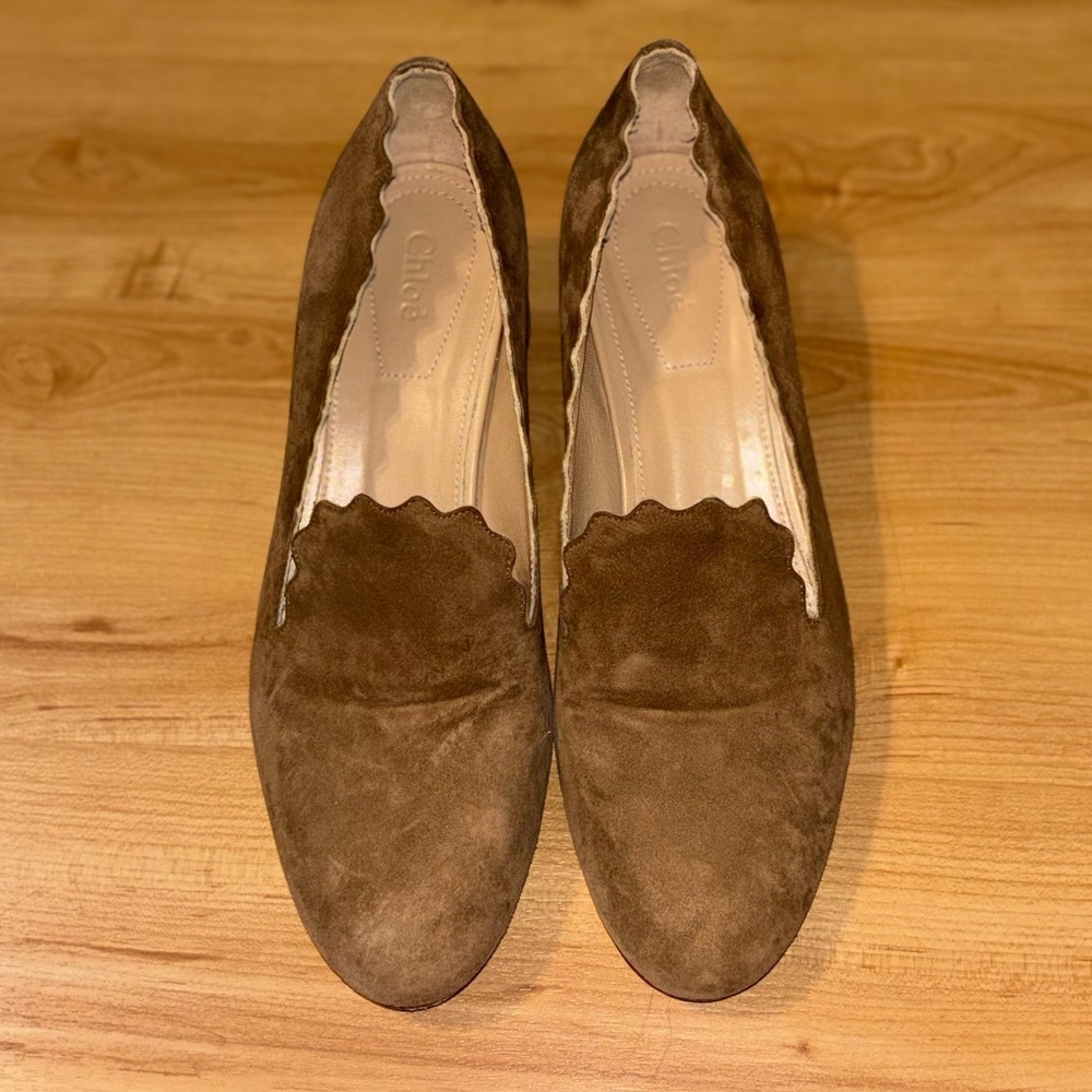 Chloe scallop tan suede block heel - Picture 2 of 5
